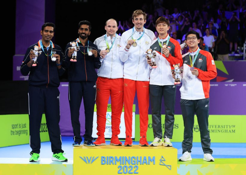 History-making Pitchford and Drinkhall defend table tennis title