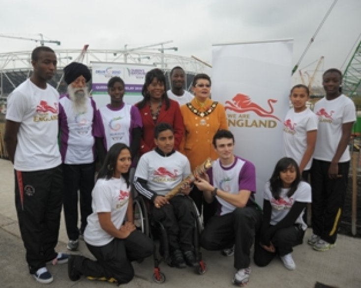 Tessa Sanderson and the youngsters of Newham