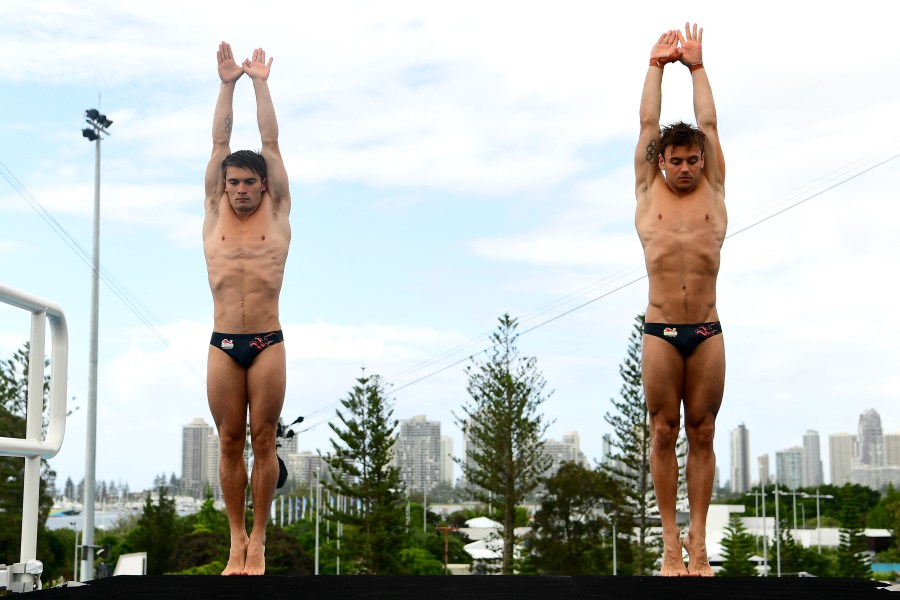 Synchronised 10m platform